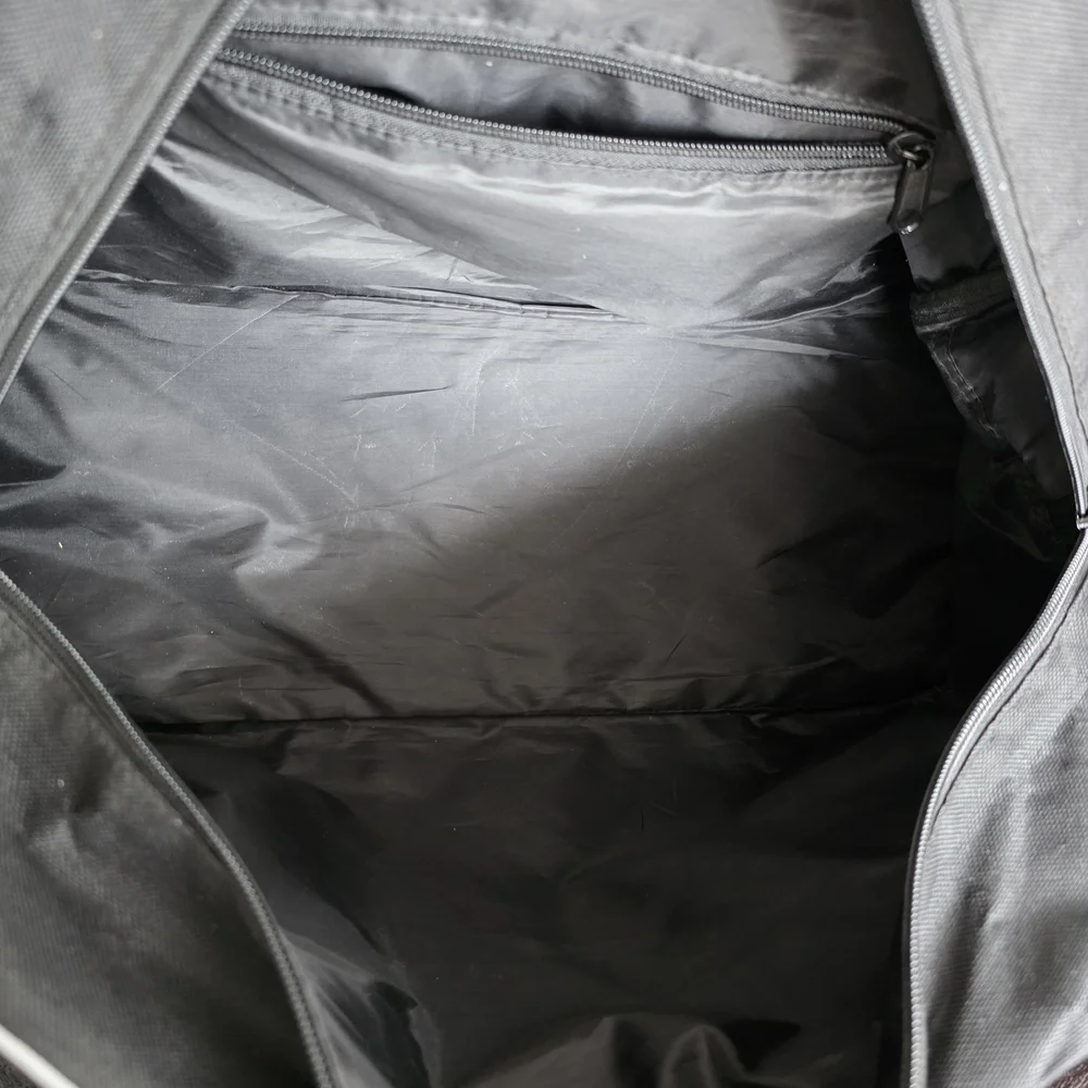 Everlast Sport Black and White Duffel Bag - Picture 2 of 4
